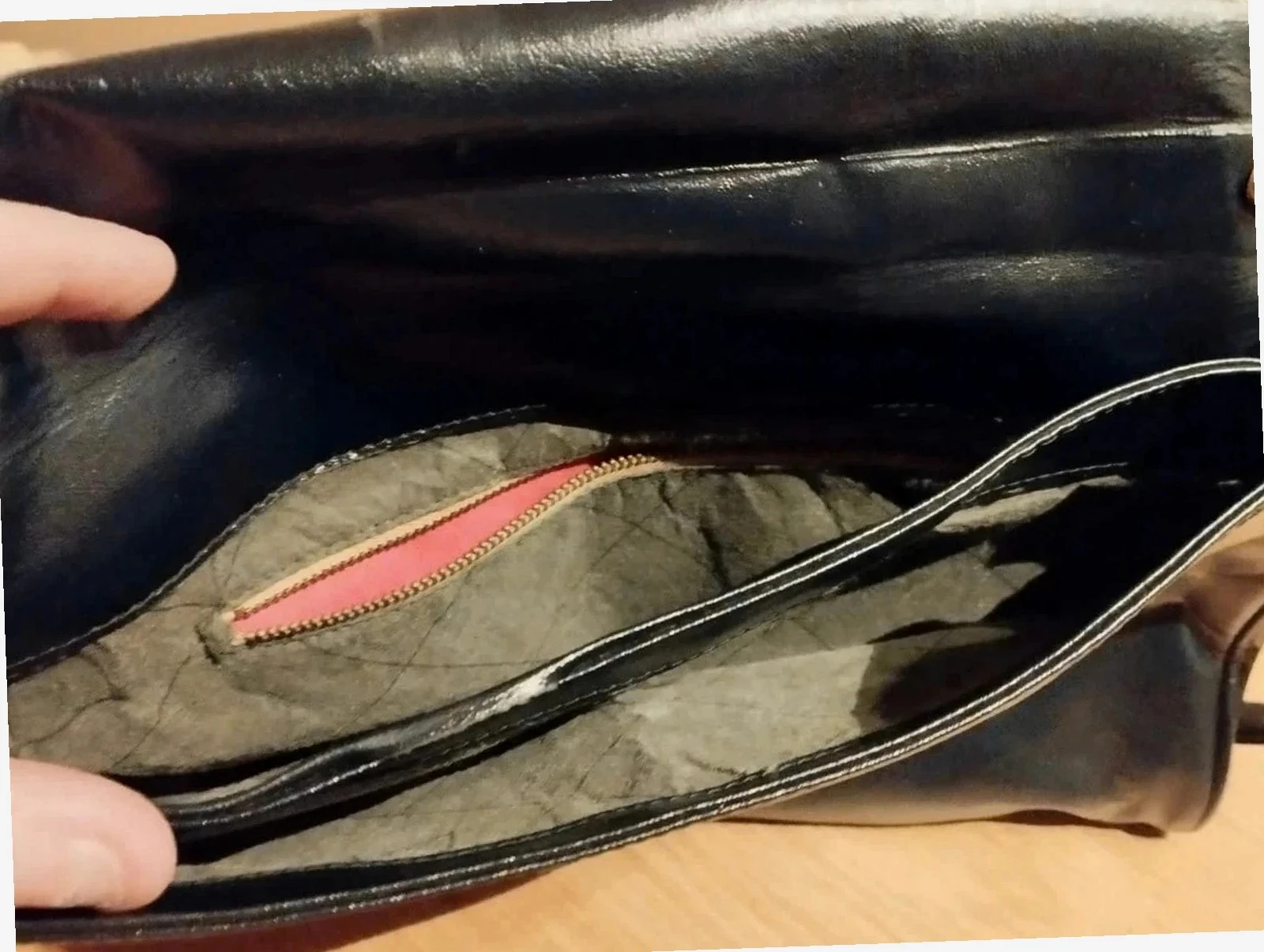Bolsa de ombro em couro para senhora. Cor preta – photo 6